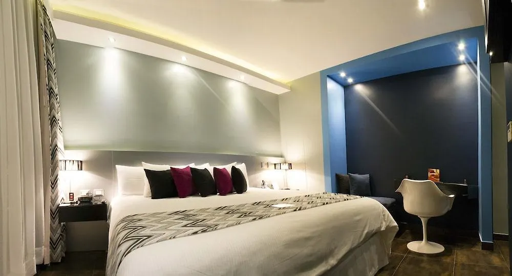 Nu House Boutique Hotel Quito 4*,
