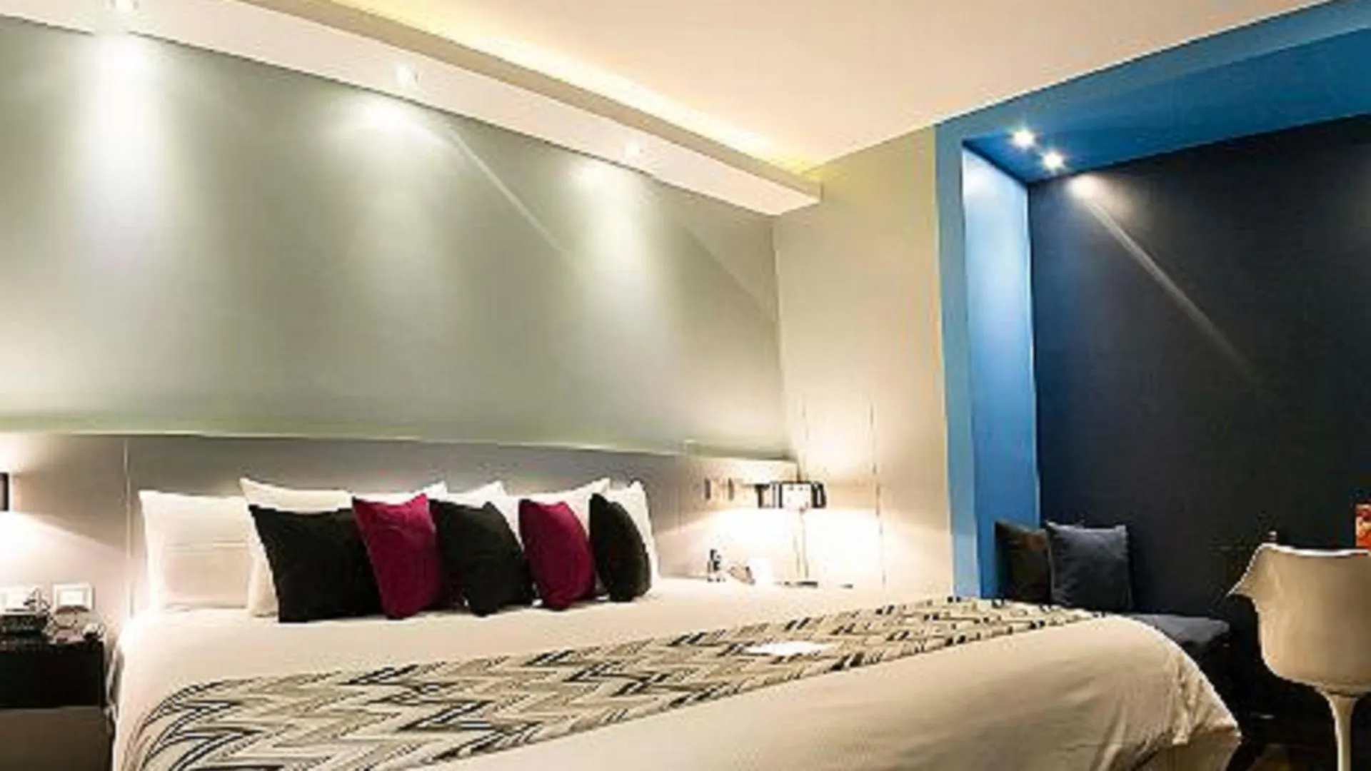 Nu House Boutique Hotel Quito 4*,  Ecuador